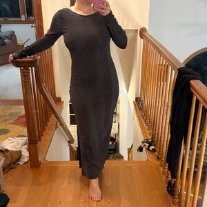 Long-Sleeve Backless Charcoal Midi Dress